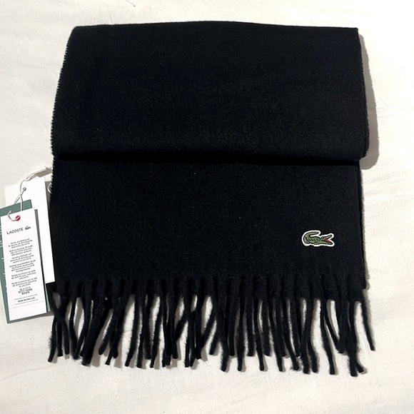Lacoste Winter Scarf 🎁 - Picture 2 of 12